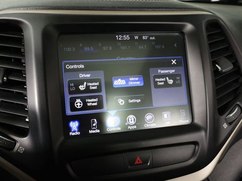 Used 2016 Jeep Cherokee 75th Anniversary image 36