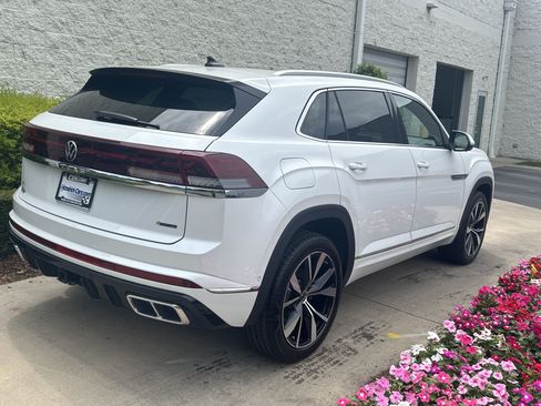 Used 2026 Volkswagen Atlas Cross Sport SEL Premium R-Line AWD/4WD image 7