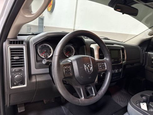 Used 2020 RAM 1500 Classic SLT image 18