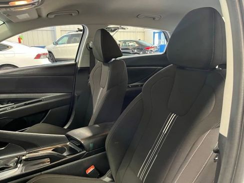 Used 2024 Hyundai Elantra SEL FWD image 23
