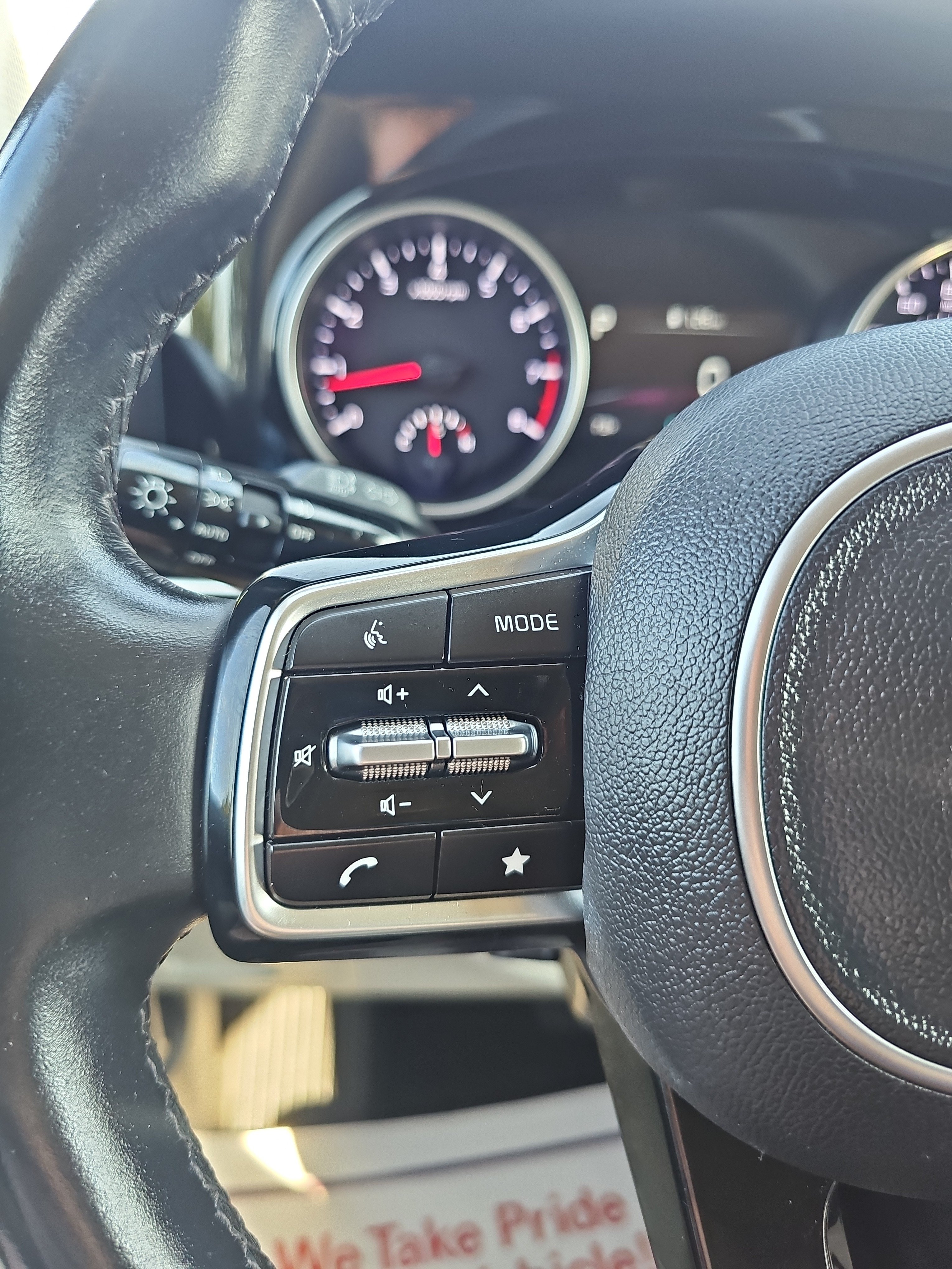 Used 2022 Kia Carnival SX FWD image 31