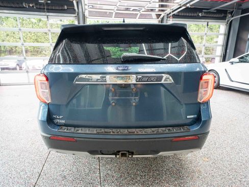 Used 2020 Ford Explorer XLT w/ Equipment Group 202A AWD/4WD image 3