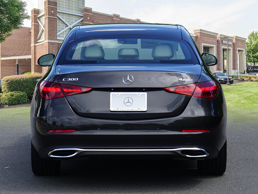 Used 2025 Mercedes-Benz C 300 4MATIC Sedan image 5
