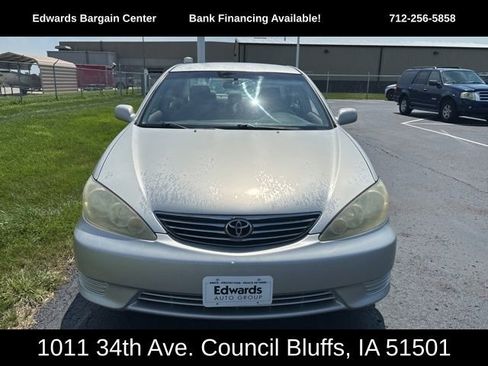 Used 2005 Toyota Camry LE image 3