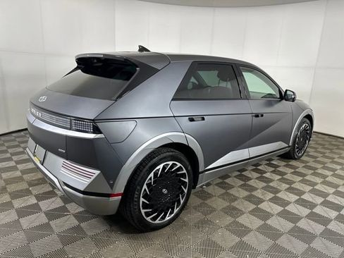 Used 2024 Hyundai Ioniq 5 Limited image 3