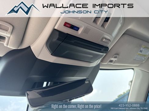 Used 2025 Subaru Ascent Bronze Edition AWD/4WD image 8