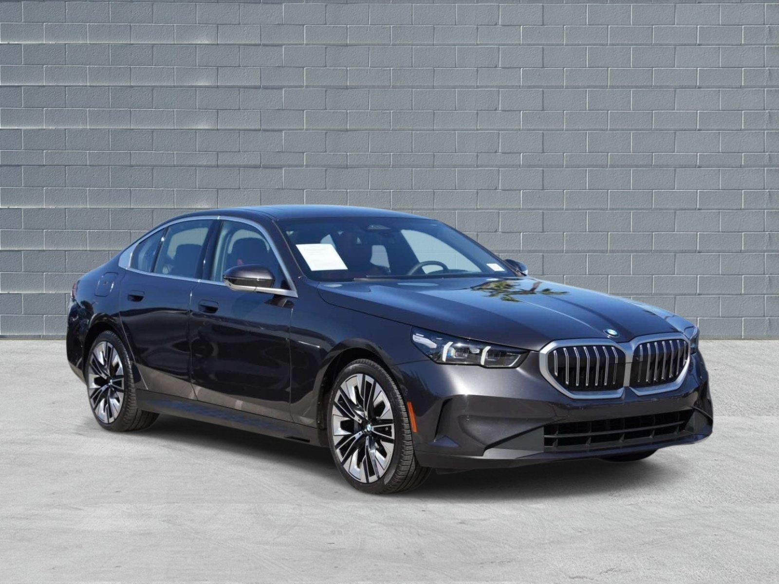 Used 2026 BMW 530i RWD image 1