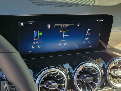 Certified 2026 Mercedes-Benz GLB 250 image 33