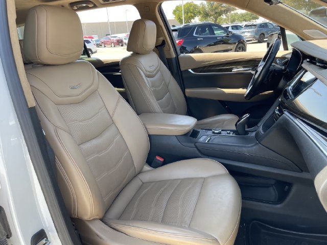 Used 2022 Cadillac XT6 Premium Luxury w/ Platinum Package AWD/4WD image 27