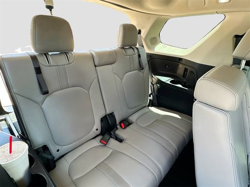 Used 2023 Honda Pilot Touring image 27