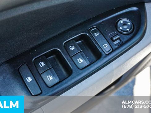 Used 2025 Hyundai Venue SEL image 47