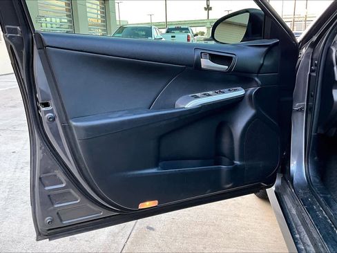 Used 2014 Toyota Camry SE image 20