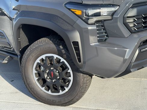 New 2025 Toyota Tacoma TRD Off-Road image 10