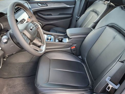 New 2026 Jeep Grand Cherokee Limited image 12