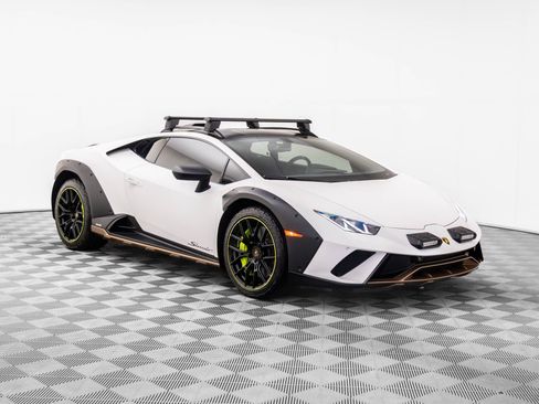 Used 2024 Lamborghini Huracan Sterrato AWD/4WD image 7