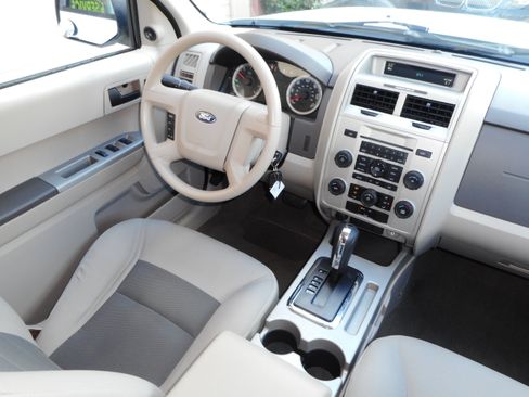 Used 2008 Ford Escape 4WD Hybrid image 21