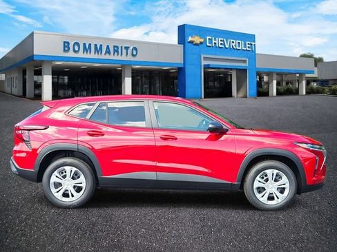 New 2026 Chevrolet Trax LS FWD image 6