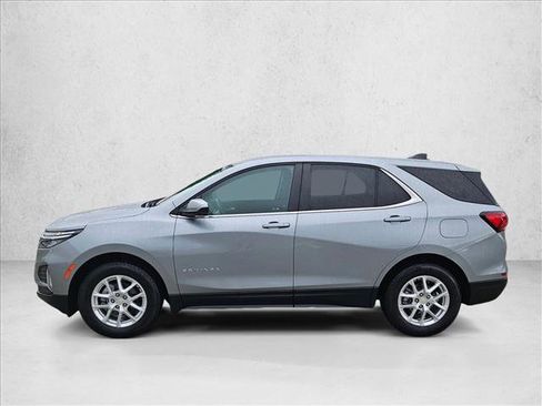 Used 2024 Chevrolet Equinox LT FWD image 9