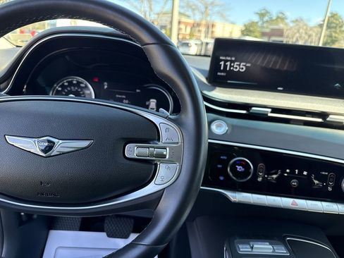 Used 2025 Genesis GV70 2.5T image 15