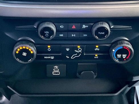 Used 2024 Ford F150 XL image 27