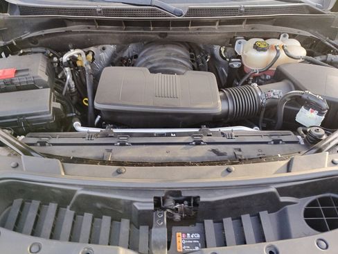 Used 2023 GMC Yukon XL SLT image 32