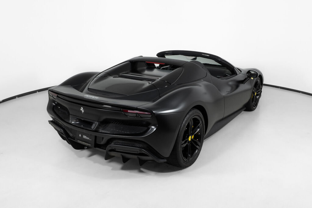 Used 2025 Ferrari 296 GTS RWD image 9