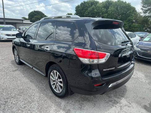 Used 2015 Nissan Pathfinder SV FWD image 4