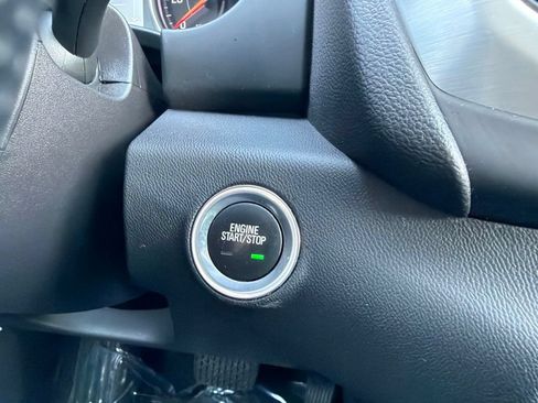 Used 2024 GMC Terrain SLE AWD/4WD image 34