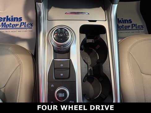 Used 2020 Ford Explorer Limited AWD/4WD image 17