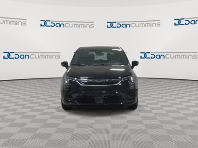New 2027 Chrysler Pacifica Select