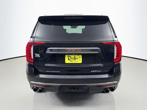 Used 2022 GMC Yukon XL AT4 w/ AT4 Premium Plus Package AWD/4WD image 7