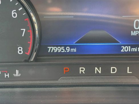 Used 2023 Ford Explorer XLT AWD/4WD image 40