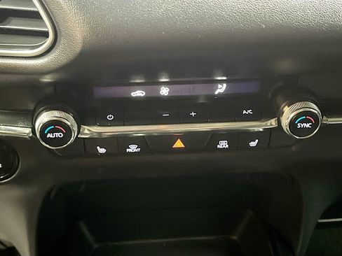 Used 2022 MAZDA CX-30 AWD 2.5 S w/ Premium Package image 16