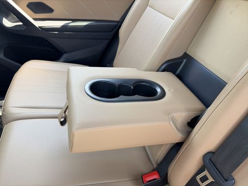 Used 2023 Volkswagen Tiguan SE FWD image 29