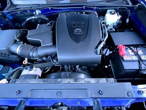 Used 2023 Toyota Tacoma TRD Off-Road image 29