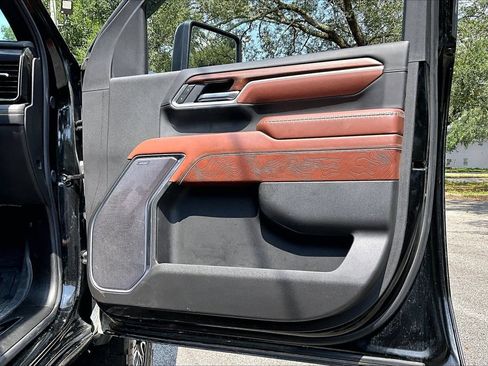 Used 2025 GMC Sierra 2500 Denali Ultimate AWD/4WD image 29