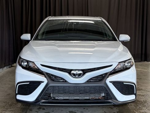 Certified 2024 Toyota Camry SE FWD image 3