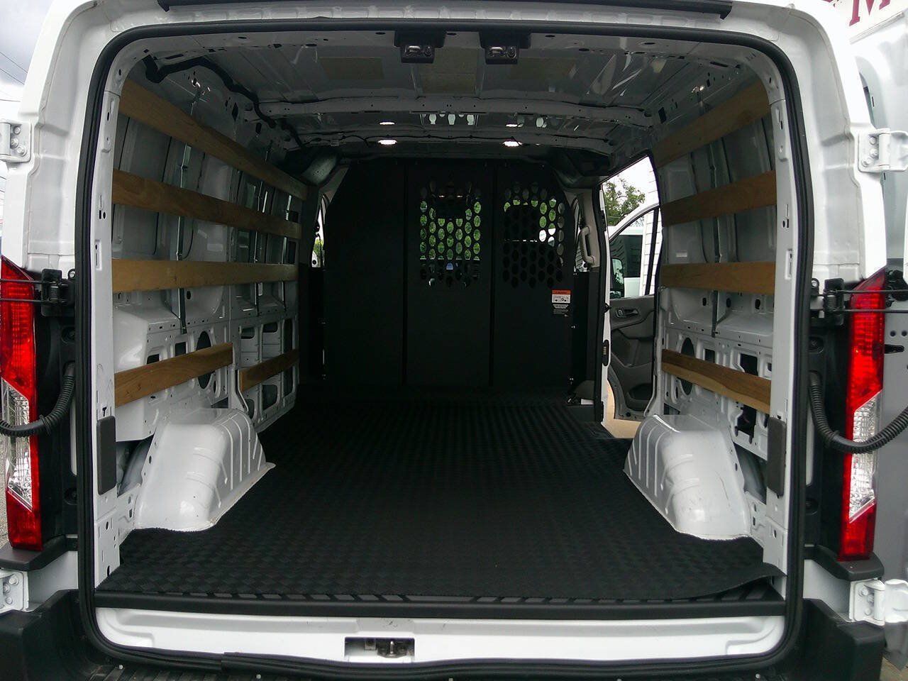 Used 2025 Ford Transit 250 Low Roof w/ Exterior Upgrade Package RWD image 9