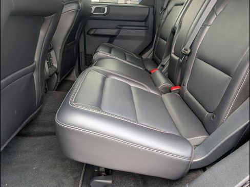 Used 2025 Ford Bronco Outer Banks AWD/4WD image 12