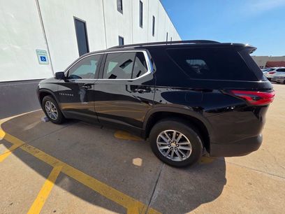 Used 2023 Chevrolet Traverse LT