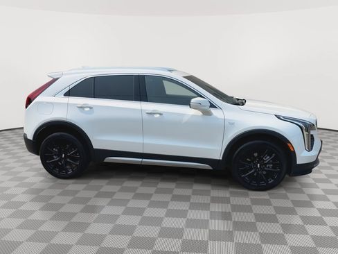 Used 2023 Cadillac XT4 Premium Luxury w/ Cold Weather Package AWD/4WD image 9