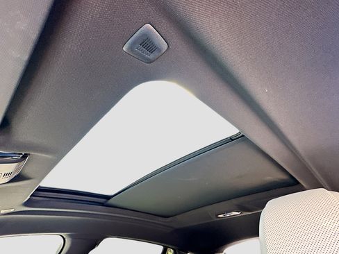 New 2026 BMW X6 xDrive40i w/ Executive Package image 15