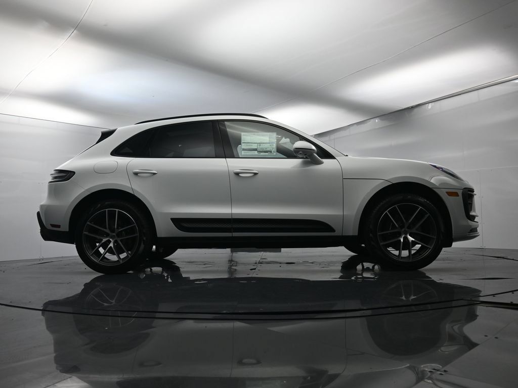 Certified 2026 Porsche Macan AWD/4WD image 53