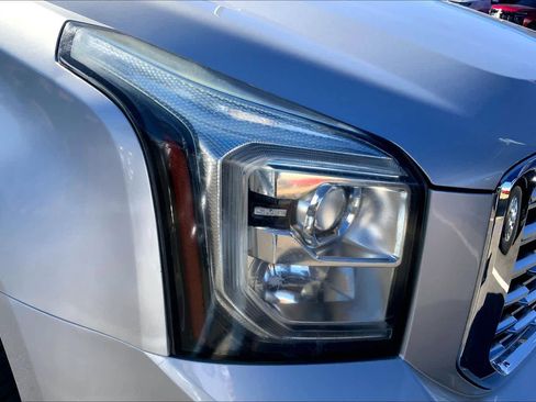 Used 2019 GMC Yukon XL Denali w/ Open Road Package image 27