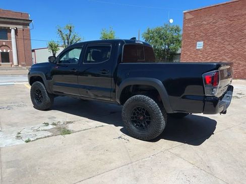 Used 2020 Toyota Tacoma TRD Pro image 2