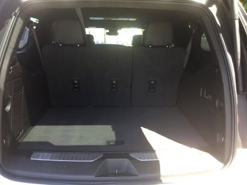 Used 2024 GMC Yukon XL Denali image 24