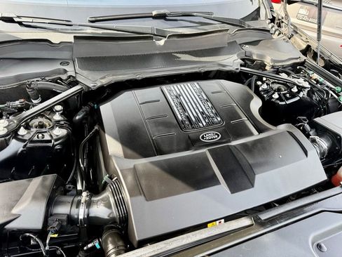 Used 2020 Land Rover Discovery SE image 5