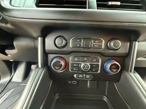 Used 2021 Chevrolet Tahoe LS RWD image 32