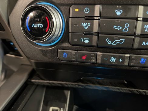 Used 2020 Ford F150 Platinum w/ Equipment Group 701A Luxury image 14