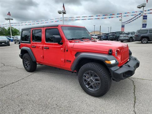 Used 2023 Jeep Wrangler Sport image 7